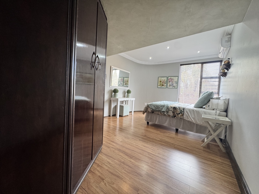 4 Bedroom Property for Sale in Wilkoppies North West